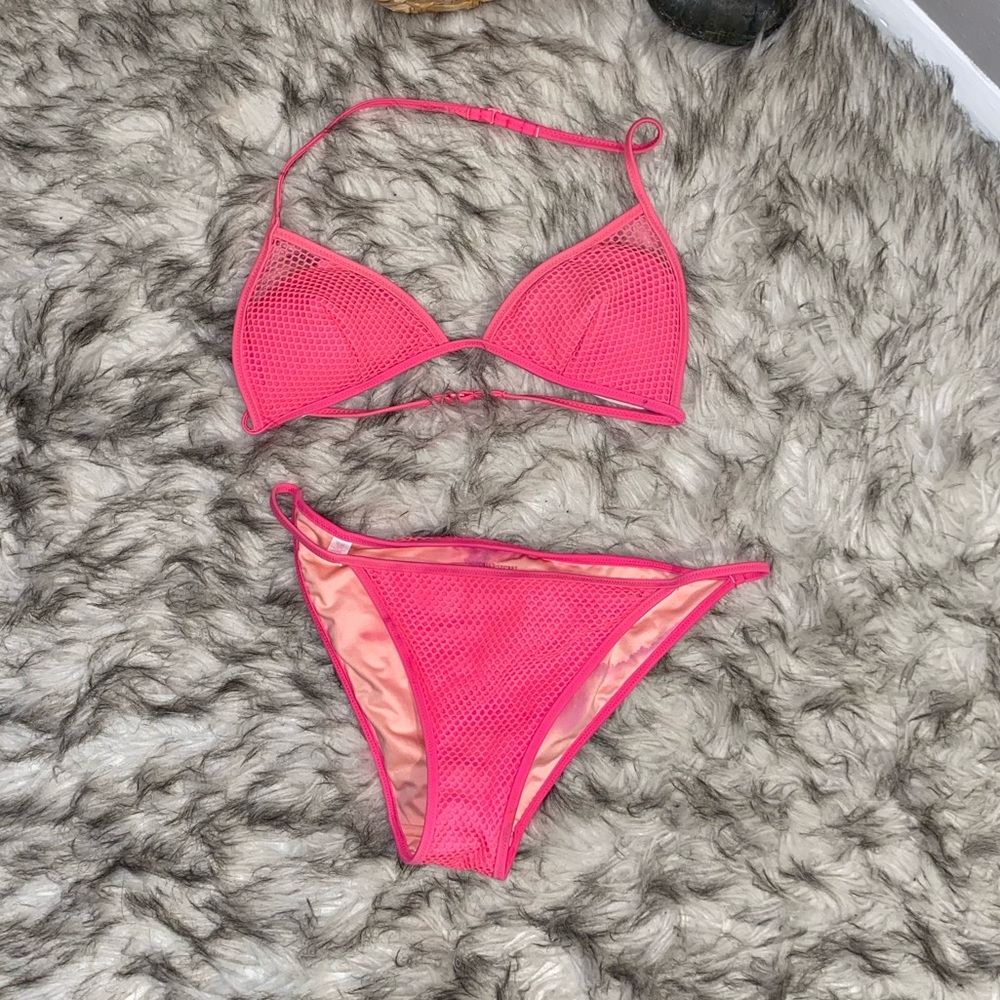 Victoria’s Secret bikini